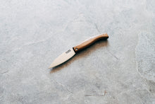 Load image into Gallery viewer, Pallares navaja Rautatammi taittoveitsi.